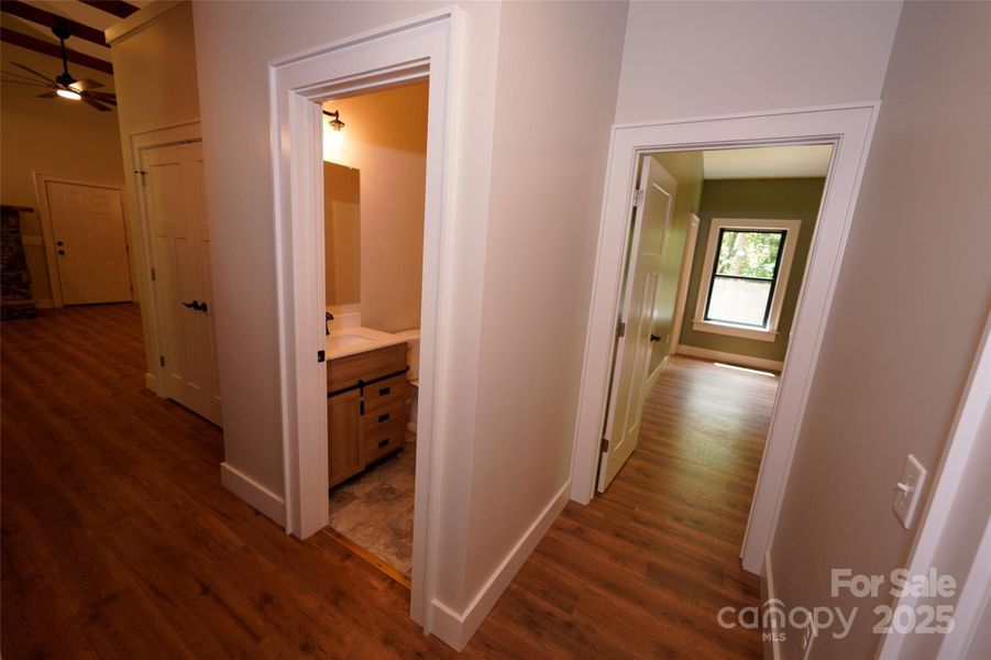 Spacious, unfurnished interior of a new home in , Maggie Valley (Image 25).