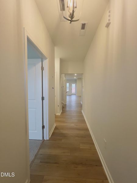 OVS 419 Entrance hallway