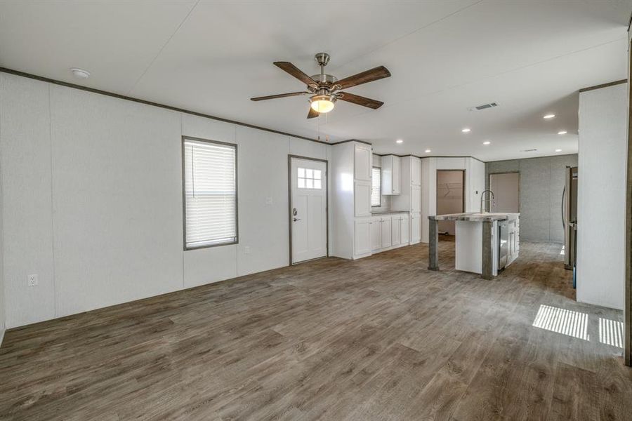 Spacious, unfurnished interior of a new home in , Hawley (Image 31).