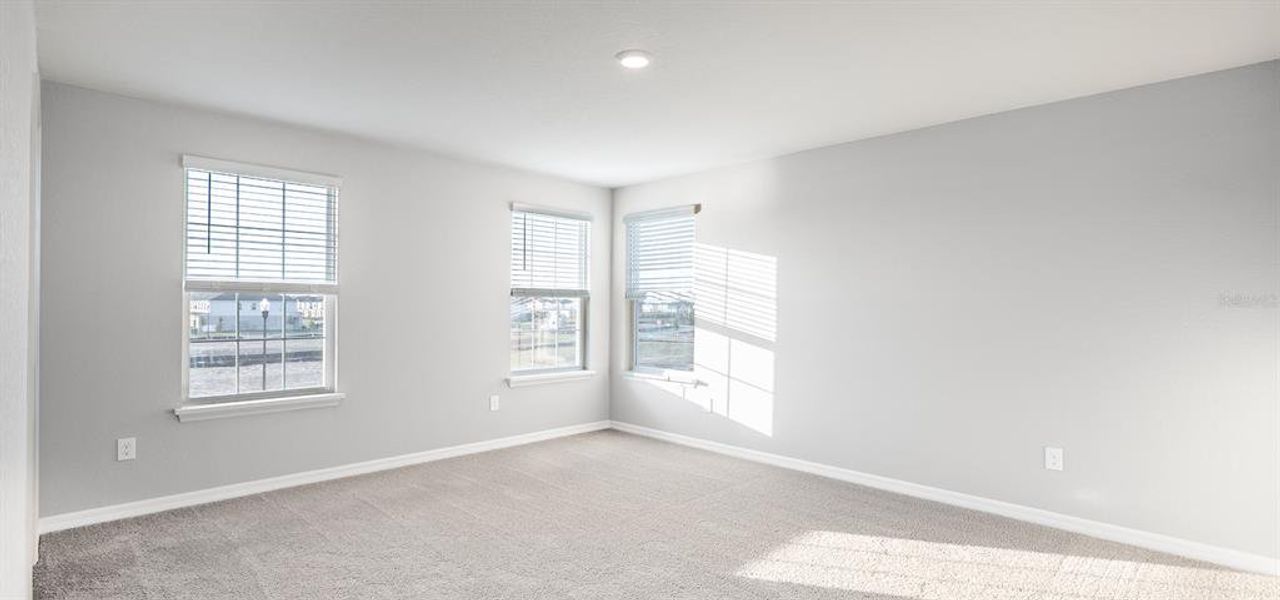 Spacious, unfurnished interior of a new home in The Crossings - Bungalows, St. Cloud (Image 15).