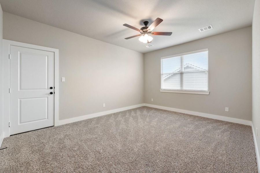 Spacious, unfurnished interior of a new home in , College Station (Image 36).