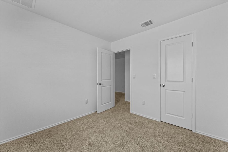 Spacious, unfurnished interior of a new home in Prairie Lakes, Buda (Image 25).