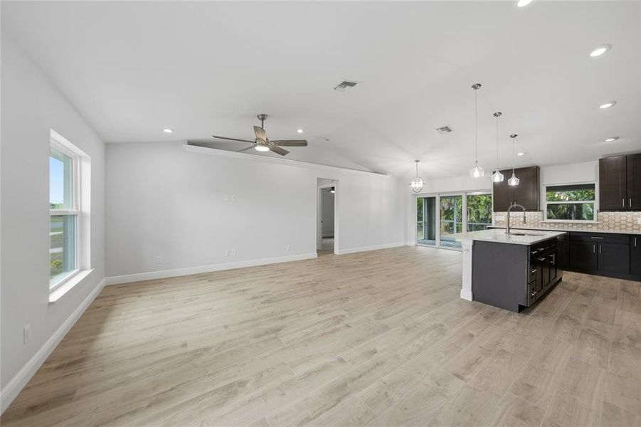 Spacious, unfurnished interior of a new home in , Port Charlotte (Image 22).