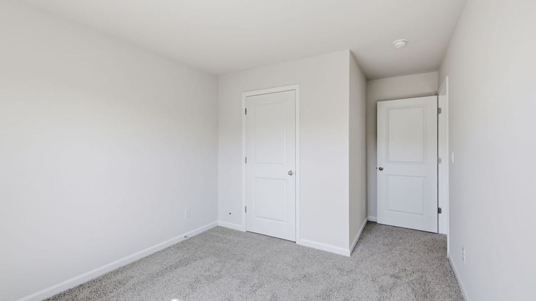 Spacious, unfurnished interior of a new home in Cedar Gap, Fountain Inn (Image 27).