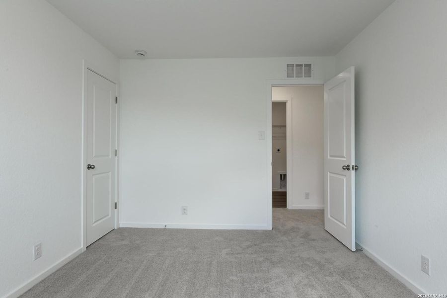 Spacious, unfurnished interior of a new home in Hennersby Hollow, San Antonio (Image 24). Spacious, unfurnished interior of a new home in Hennersby Hollow, San Antonio (Image 24).