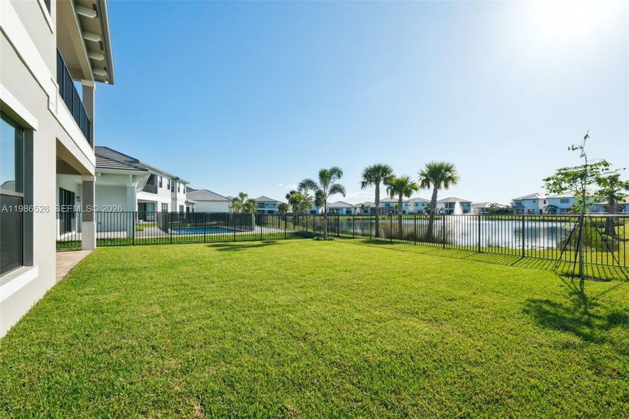 Exterior details and patio area of a home in , Palm Beach Gardens (Image 29).
