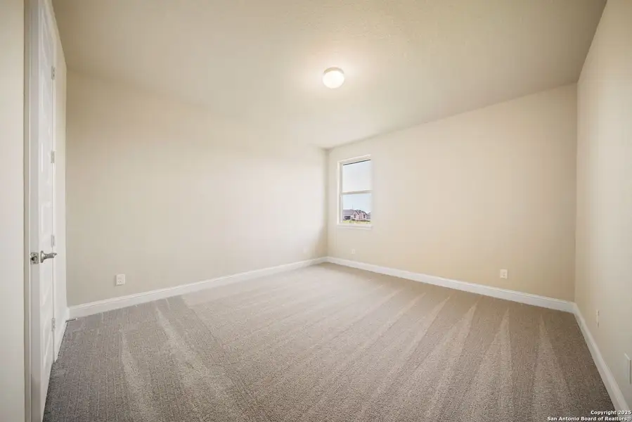 Spacious, unfurnished interior of a new home in Annabelle Ranch, San Antonio (Image 11). Spacious, unfurnished interior of a new home in Annabelle Ranch, San Antonio (Image 11).