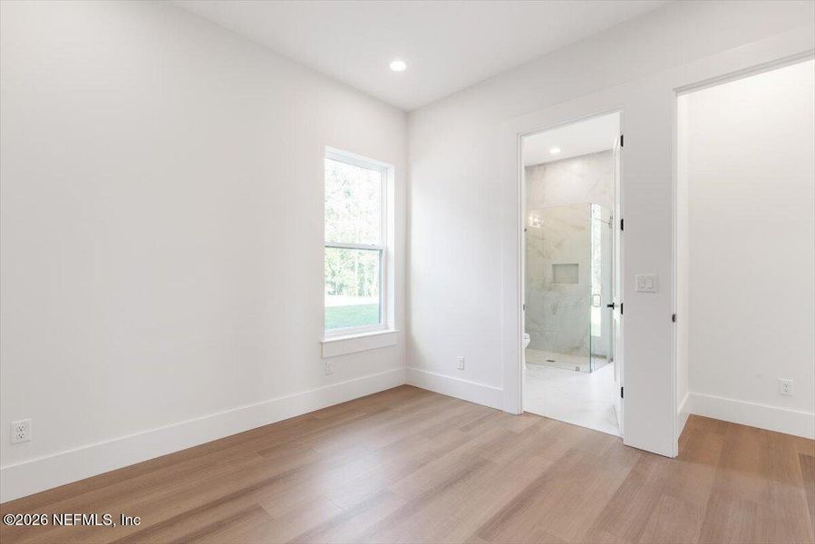 Spacious, unfurnished interior of a new home in Tamaya, Jacksonville (Image 65).