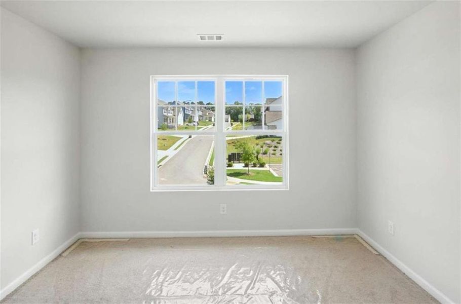Spacious, unfurnished interior of a new home in Creekside Landing, Dallas (Image 29).