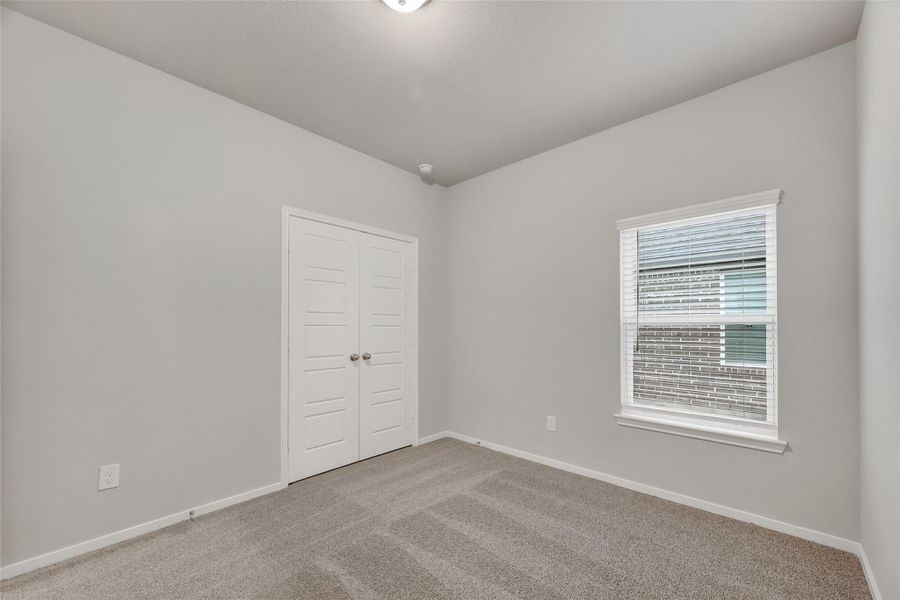 Spacious, unfurnished interior of a new home in Rollingbrook Estates, Baytown (Image 40).
