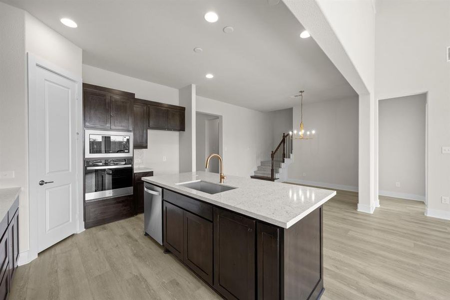 Furnished interior view inside a new home in The Retreat - Phase 1, Waxahachie (Image 16).