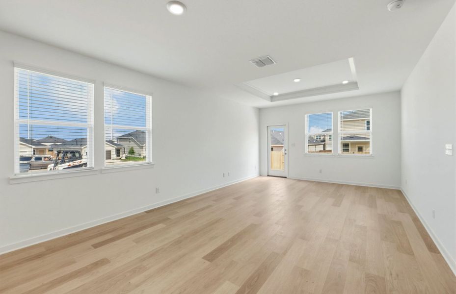Spacious, unfurnished interior of a new home in Sunfield, Buda (Image 43). Spacious, unfurnished interior of a new home in Sunfield, Buda (Image 43).
