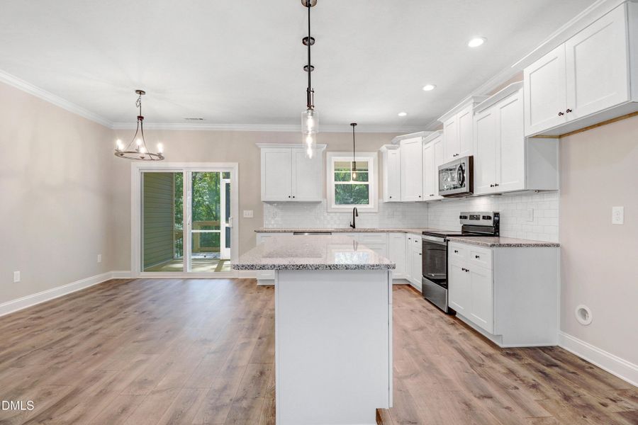 21-652 Shawnee Dr-21