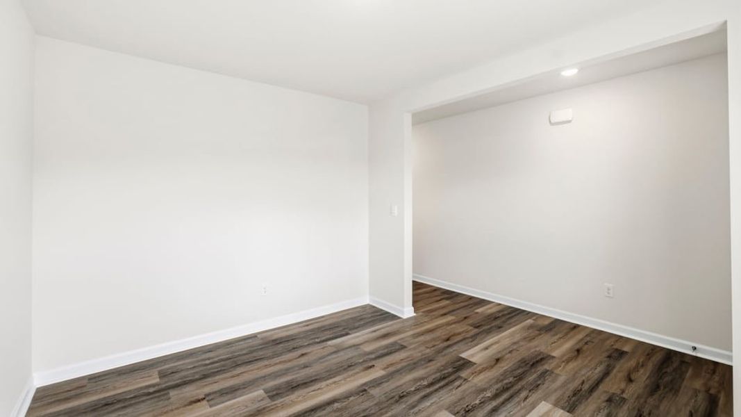 Spacious, unfurnished interior of a new home in Bentley Park, Greenwood (Image 19). Spacious, unfurnished interior of a new home in Bentley Park, Greenwood (Image 19).