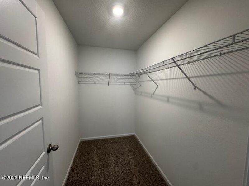 Spacious, unfurnished interior of a new home in Copes Landing, Jacksonville (Image 23).