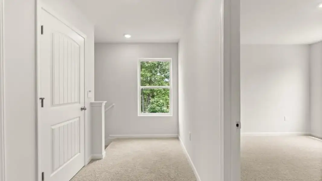 Spacious, unfurnished interior of a new home in Oakleigh Glen, Dallas (Image 22).