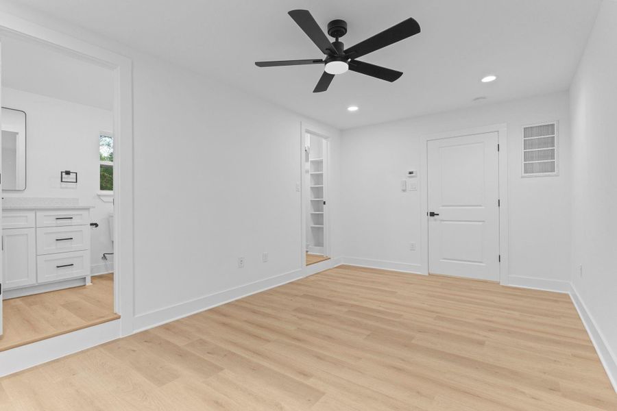 Spacious, unfurnished interior of a new home in , New Caney (Image 19).