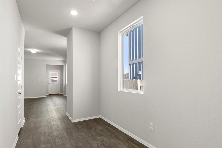 Spacious, unfurnished interior of a new home in Harvest Ridge, Elgin (Image 16).