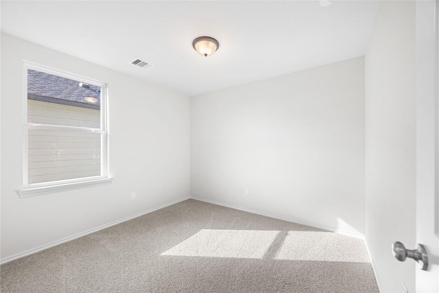 Spacious, unfurnished interior of a new home in Hill & Dale Ranch, Splendora (Image 19).