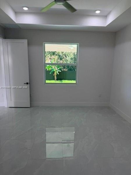 Spacious, unfurnished interior of a new home in , Lehigh Acres (Image 17).