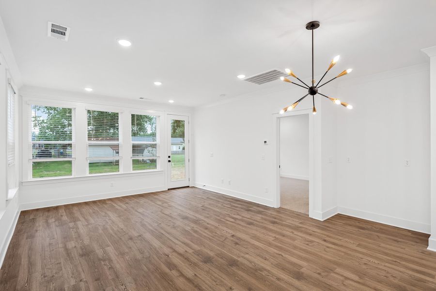 Spacious, unfurnished interior of a new home in Sweetgrass Station, Summerville (Image 15).