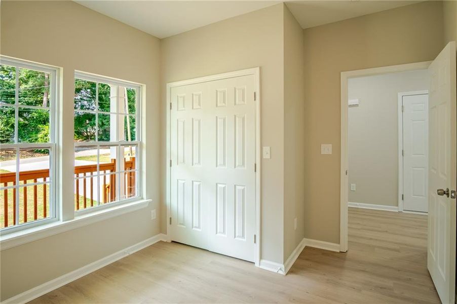 Spacious, unfurnished interior of a new home in , Stockbridge (Image 15).