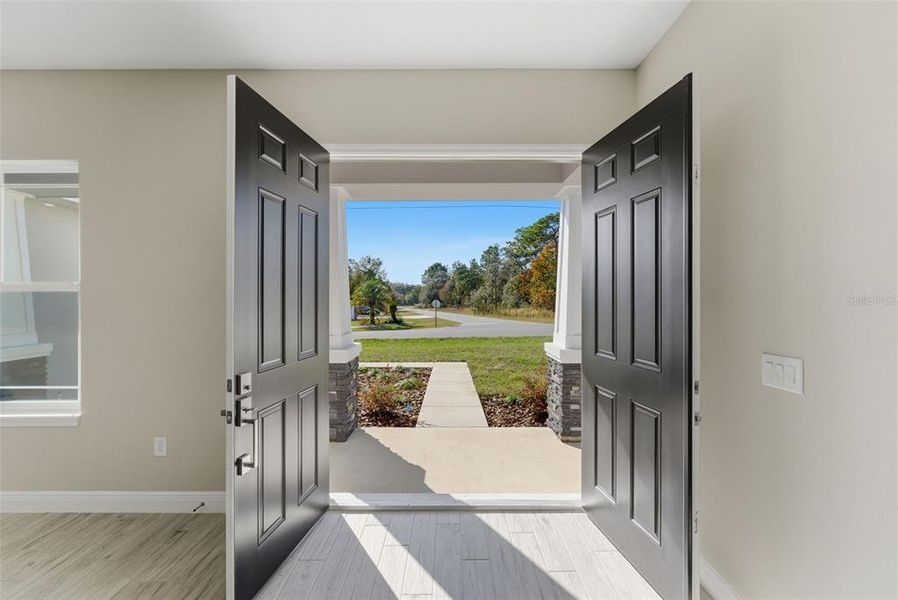 Spacious, unfurnished interior of a new home in , Citrus Springs (Image 44).