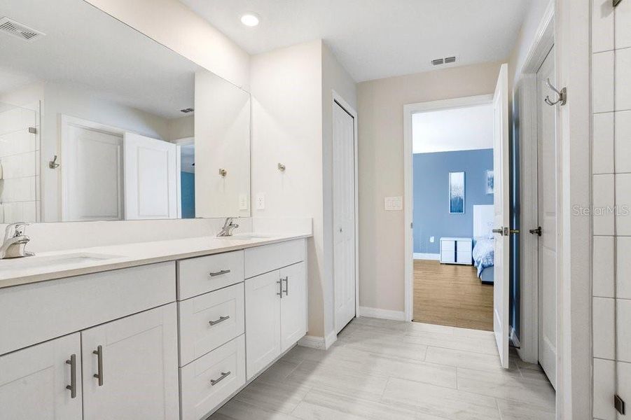 Furnished interior view inside a new home in , Zephyrhills (Image 33). Furnished interior view inside a new home in , Zephyrhills (Image 33).