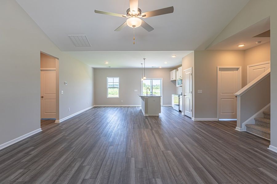 Representative unfurnished interior of a home built from the Dillon II by Great Southern Homes in Shady Grove, Conway (Image 37).