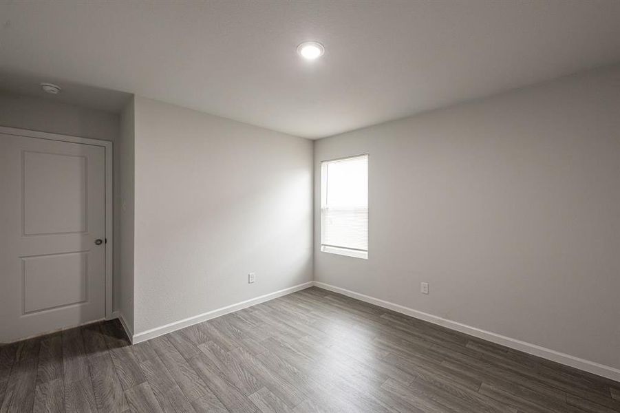 Spacious, unfurnished interior of a new home in River Oaks at Sawmill Road, Chandler (Image 20).