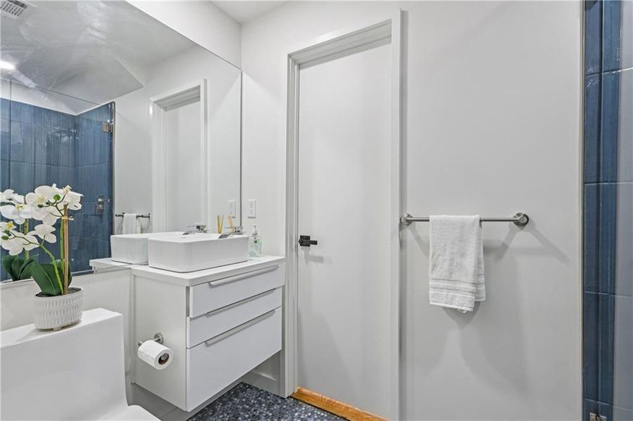 Furnished interior view inside a new home in , Atlanta (Image 43).