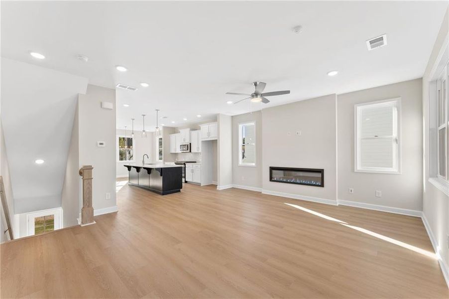 Spacious, unfurnished interior of a new home in East Park Village, Kennesaw (Image 22).