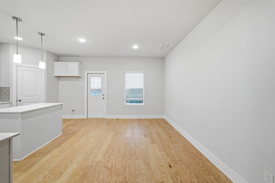 Spacious, unfurnished interior of a new home in Hunters Glen, Jarrell (Image 49).