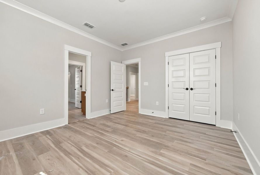 Representative unfurnished interior of a home built from the Laurel by Pulte Homes in SayeBrook, Myrtle Beach (Image 32).