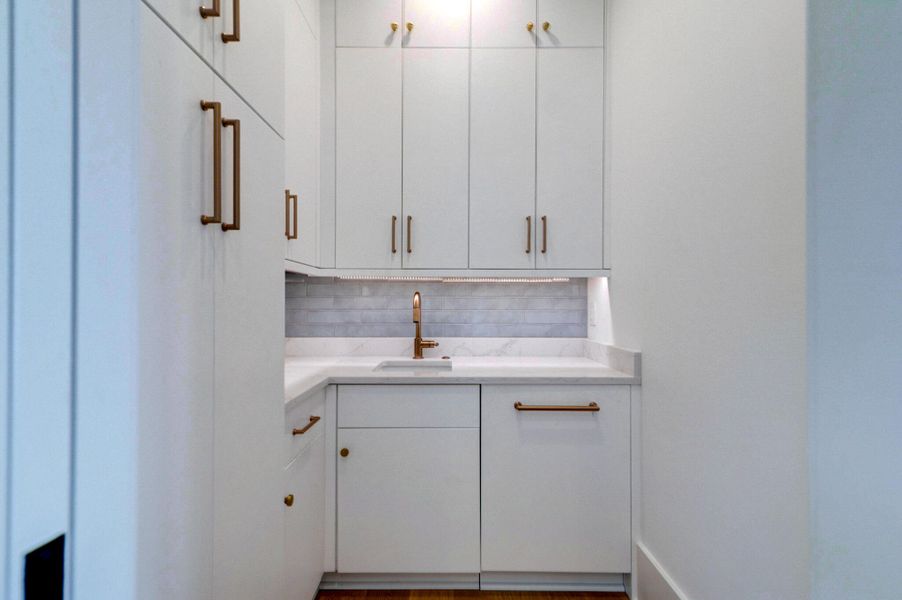 Furnished interior view inside a new home in , Sullivan's Island (Image 12).