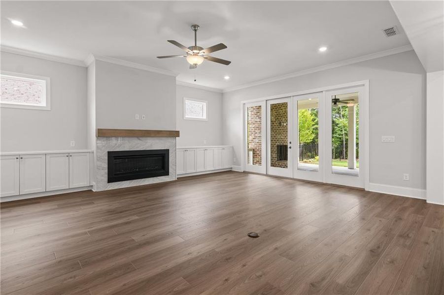 Spacious, unfurnished interior of a new home in Bellwyn, Johns Creek (Image 12).