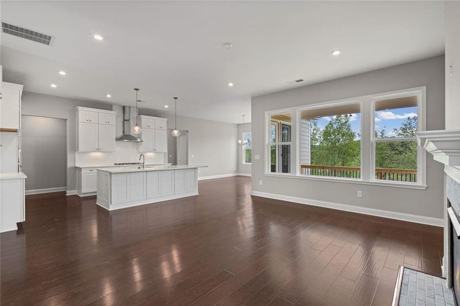 Spacious, unfurnished interior of a new home in Twin Lakes, Hoschton (Image 27). Spacious, unfurnished interior of a new home in Twin Lakes, Hoschton (Image 27).