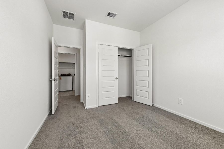 Spacious, unfurnished interior of a new home in Kemah Crossing - City Series, Kemah (Image 35).
