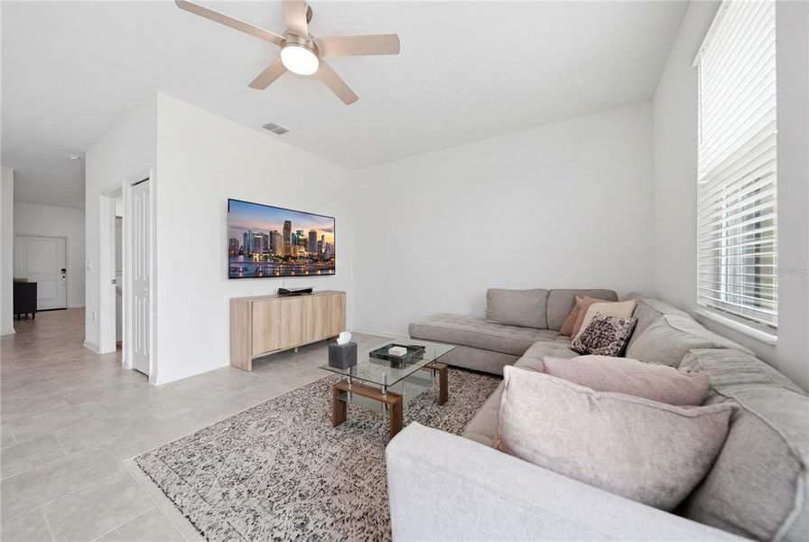 Furnished interior view inside a new home in , Davenport (Image 31).