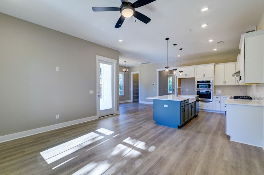 Spacious, unfurnished interior of a new home in , Charleston (Image 20).