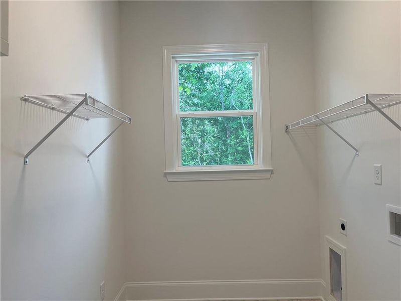 Spacious, unfurnished interior of a new home in Chattahoochee Reserve, Cumming (Image 12). Spacious, unfurnished interior of a new home in Chattahoochee Reserve, Cumming (Image 12).