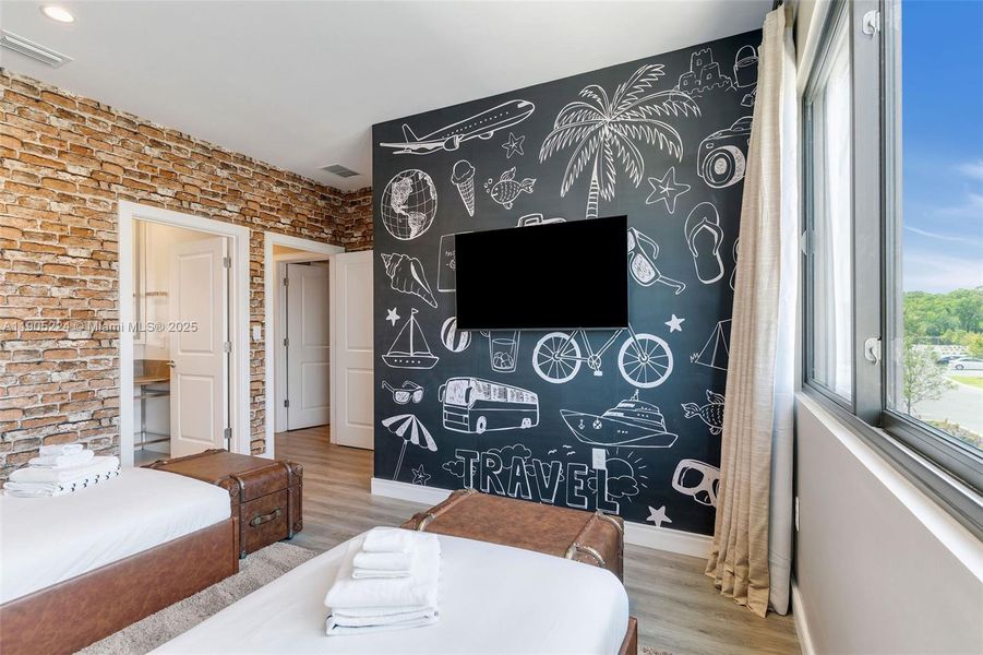 Furnished interior view inside a new home in , Kissimmee (Image 10).