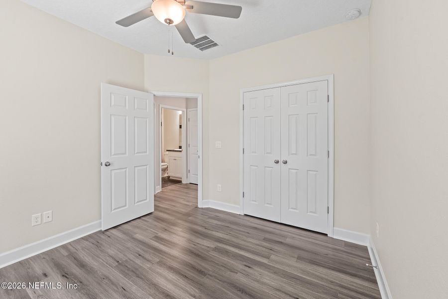 Spacious, unfurnished interior of a new home in , Jacksonville (Image 18).
