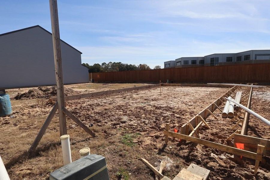 Every foundation at DWH is engineered and it’s inspected three times! We do not do “batch” testing. Rest easy knowing your foundation comes with a 10 year warranty. Every foundation at DWH is engineered and it’s inspected three times! We do not do “batch” testing. Rest easy knowing your foundation comes with a 10 year warranty.