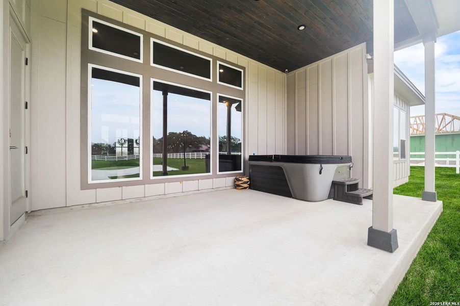 Exterior details and patio area of a home in Pradera Ridge, Floresville (Image 26).