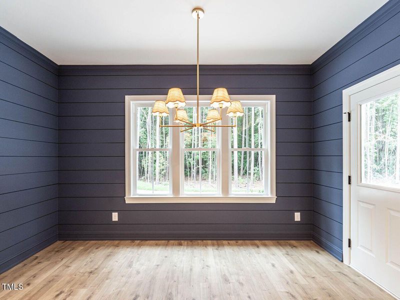 014-1280x960-dining-room