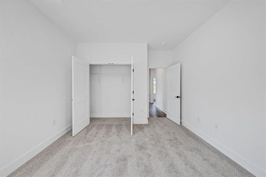Spacious, unfurnished interior of a new home in Tuscany Hills, Douglasville (Image 34).