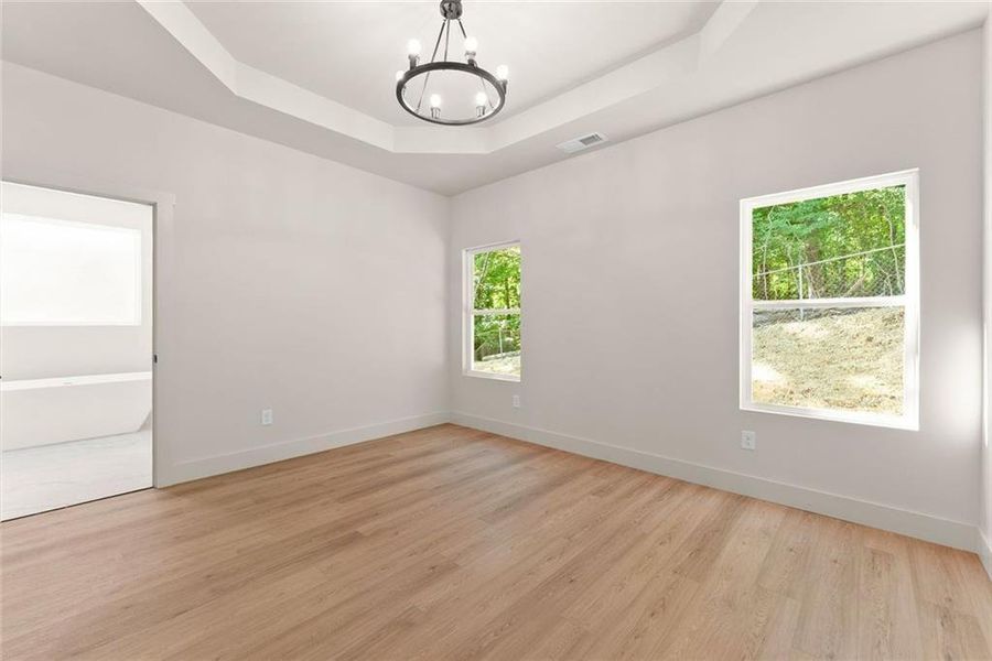 Spacious, unfurnished interior of a new home in , Gainesville (Image 30).