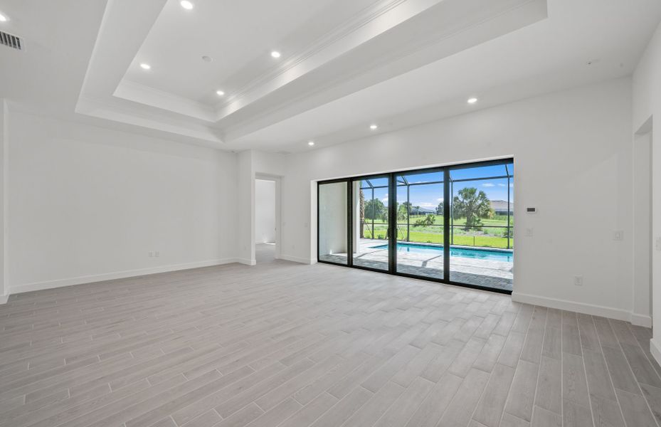 Spacious, unfurnished interior of a new home in Terreno, Naples (Image 22).