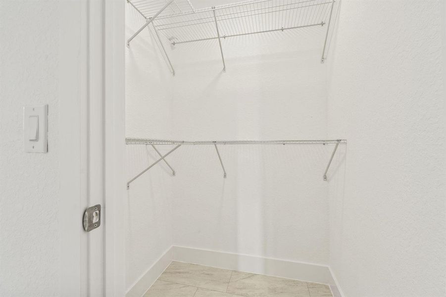 Closet Hers